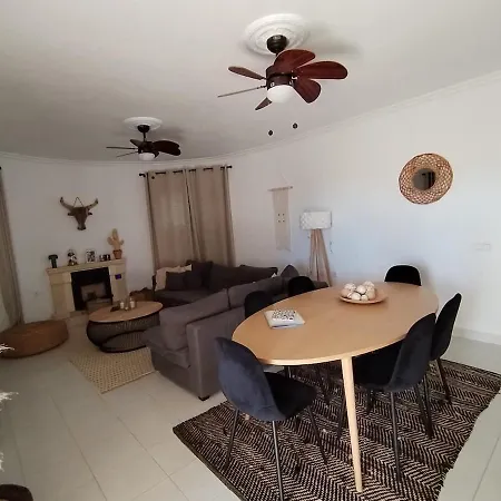 House With Private Pool La Casa Hugo Holiday home *